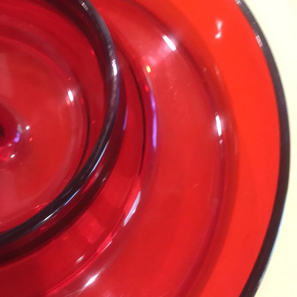 Tray Red Round Swirl Plastic Tray